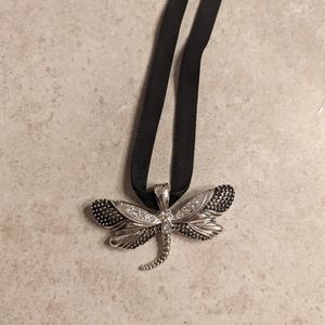 Silver toned Dragonfly Choker Necklace